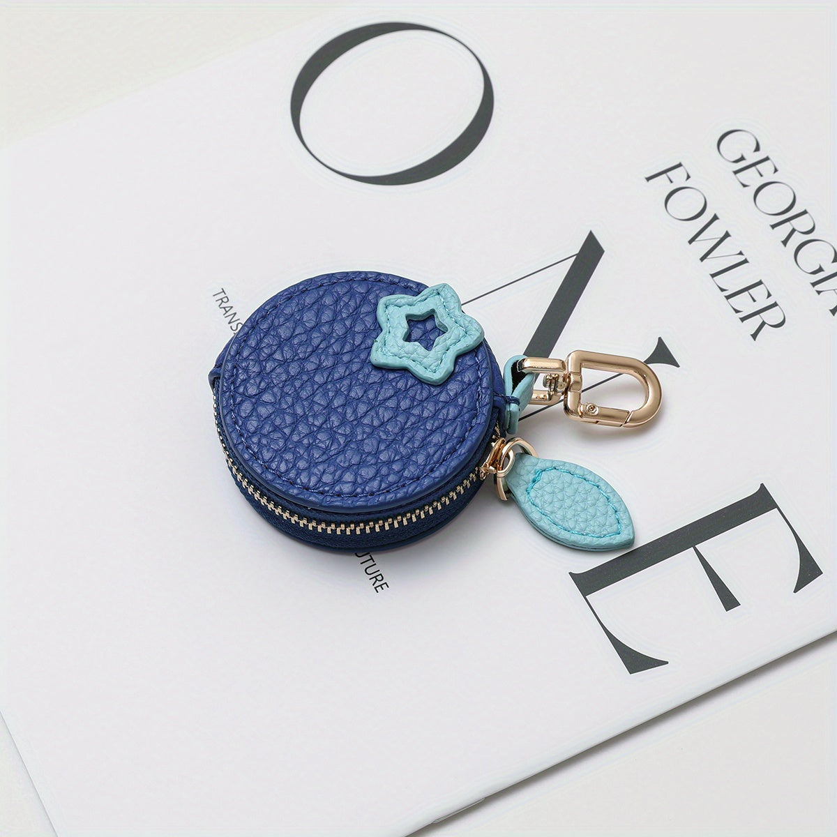 Mini Fruit Shape Coin Purse with Keychain, Cute Portable Storage Pouch for Coins, Earphones, Cards and Small Items, Lightweight Bag Charm for Daily Outings, Travel and Commute, Perfect Fashion Accessory and Gift for All Ages