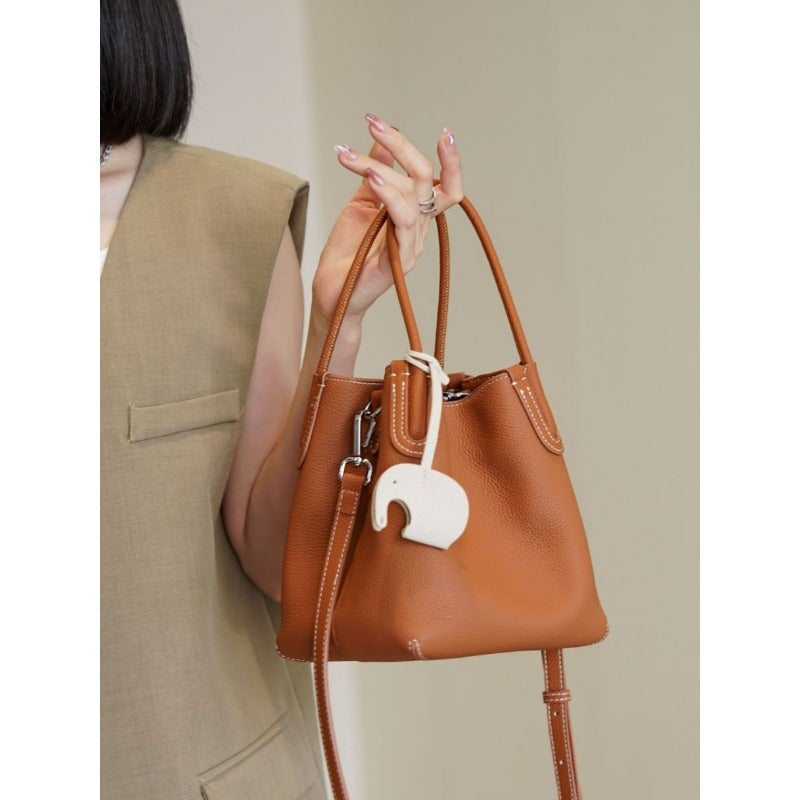 Classic Basket Bag, a Versatile Women'S Bag for Shoulder Or Crossbody Use, Featuring a Easy And Chic Color-Block Design Ideal for Commuting And Shopping
