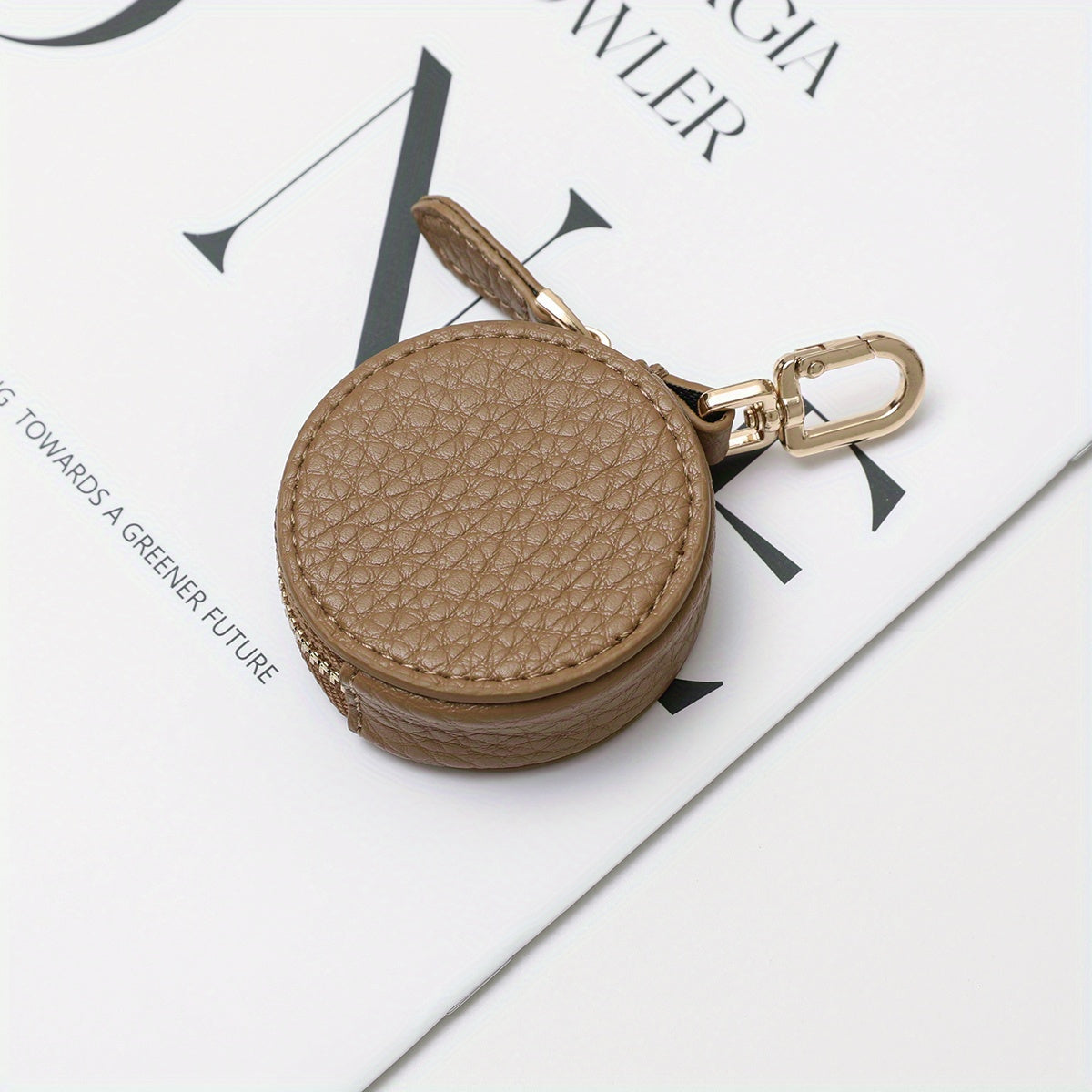 Mini Fruit Shape Coin Purse with Keychain, Cute Portable Storage Pouch for Coins, Earphones, Cards and Small Items, Lightweight Bag Charm for Daily Outings, Travel and Commute, Perfect Fashion Accessory and Gift for All Ages