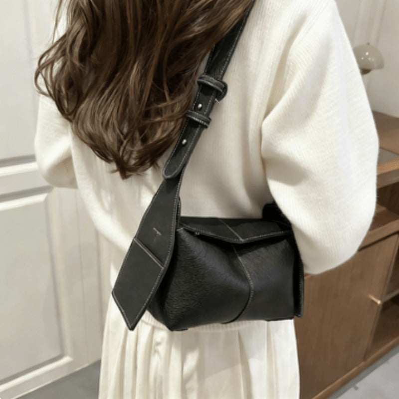 Women's Genuine Korean Eaves Hanging Ear Bag - Crossbody Clutch with Zipper Closure & Hanging Ear Design, Top-Grain Suitable for Korean Drama Outfits,,, Daily Use - Versatile Handbag for Korean Fashion